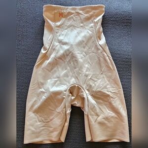 Ruby Ribbon Shapewear High-Waist Compression Shorts Nude Size S